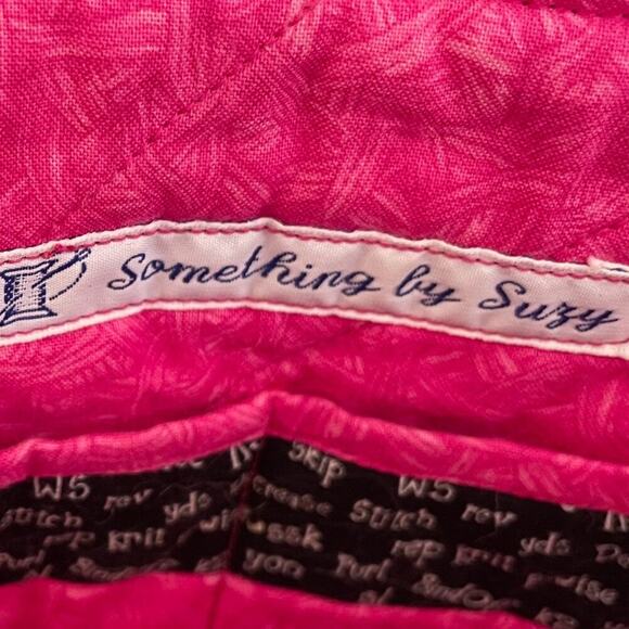 Large Shoulder Tote/Bag for Knitting/Crafting/Yarn, Needles, Knit, Black, Pink - Picture 7 of 9